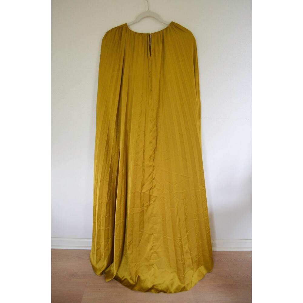 Mac Duggal Pleated Charmeuse V Neck Gown With Cape - Picture 7 of 8